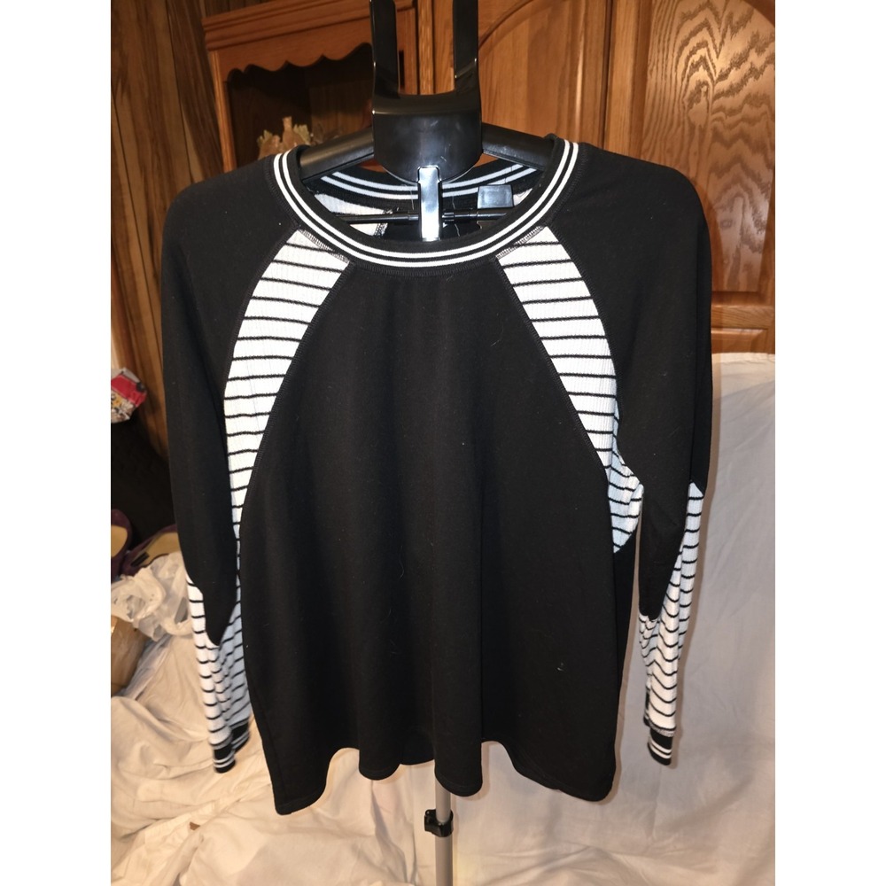 Maurices Black &‎ White Sweater Size XXL 24"PTP. Lagonlook, Cottagecore,Y2k.